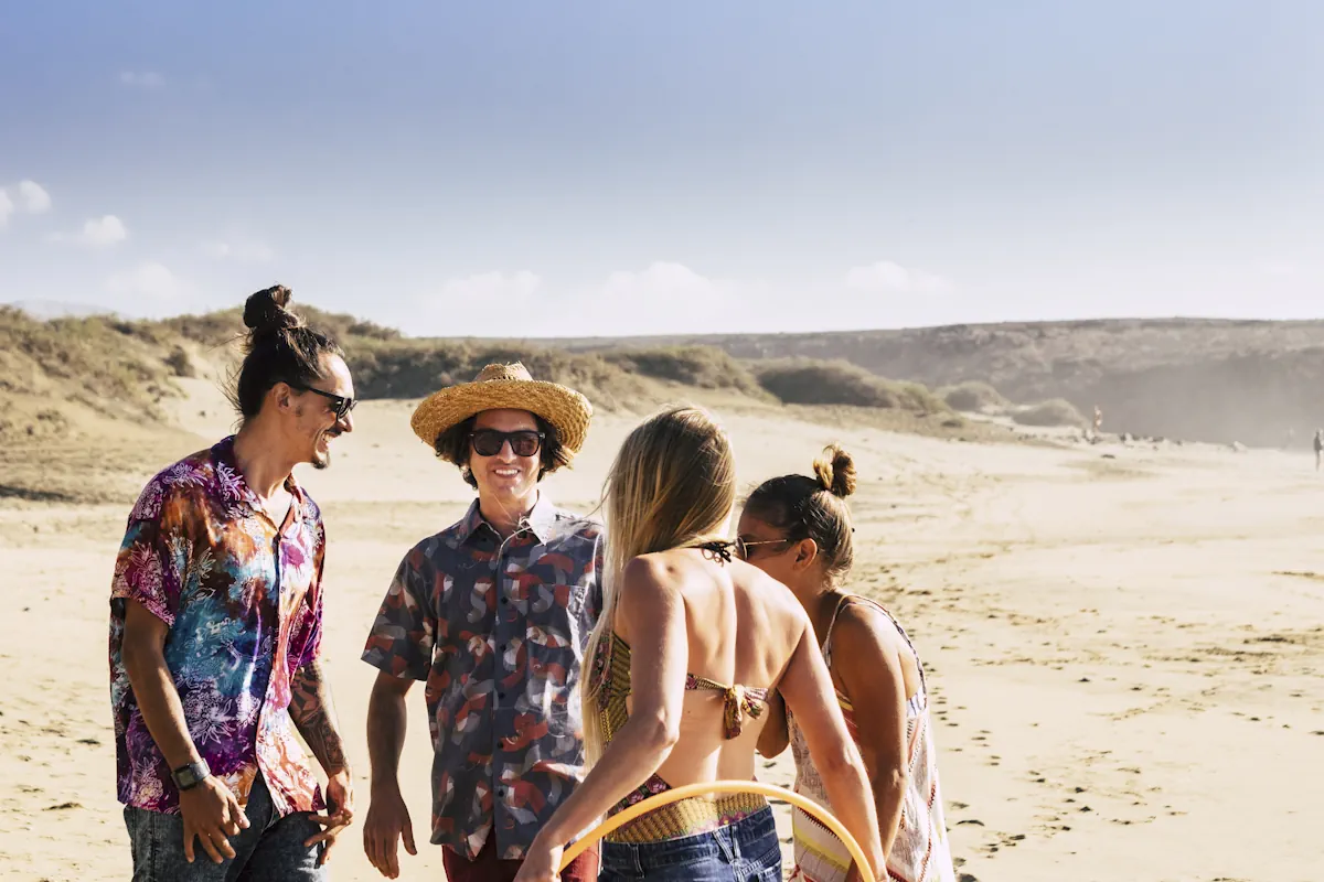 Une bande de jeune à la plage